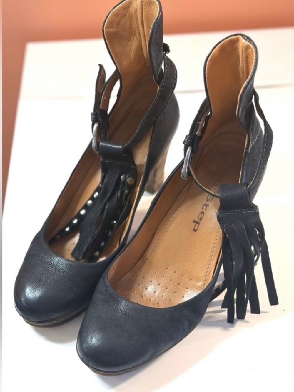 Aerostep Genuine Leather Women’s Shoes - Picture 12 of 13